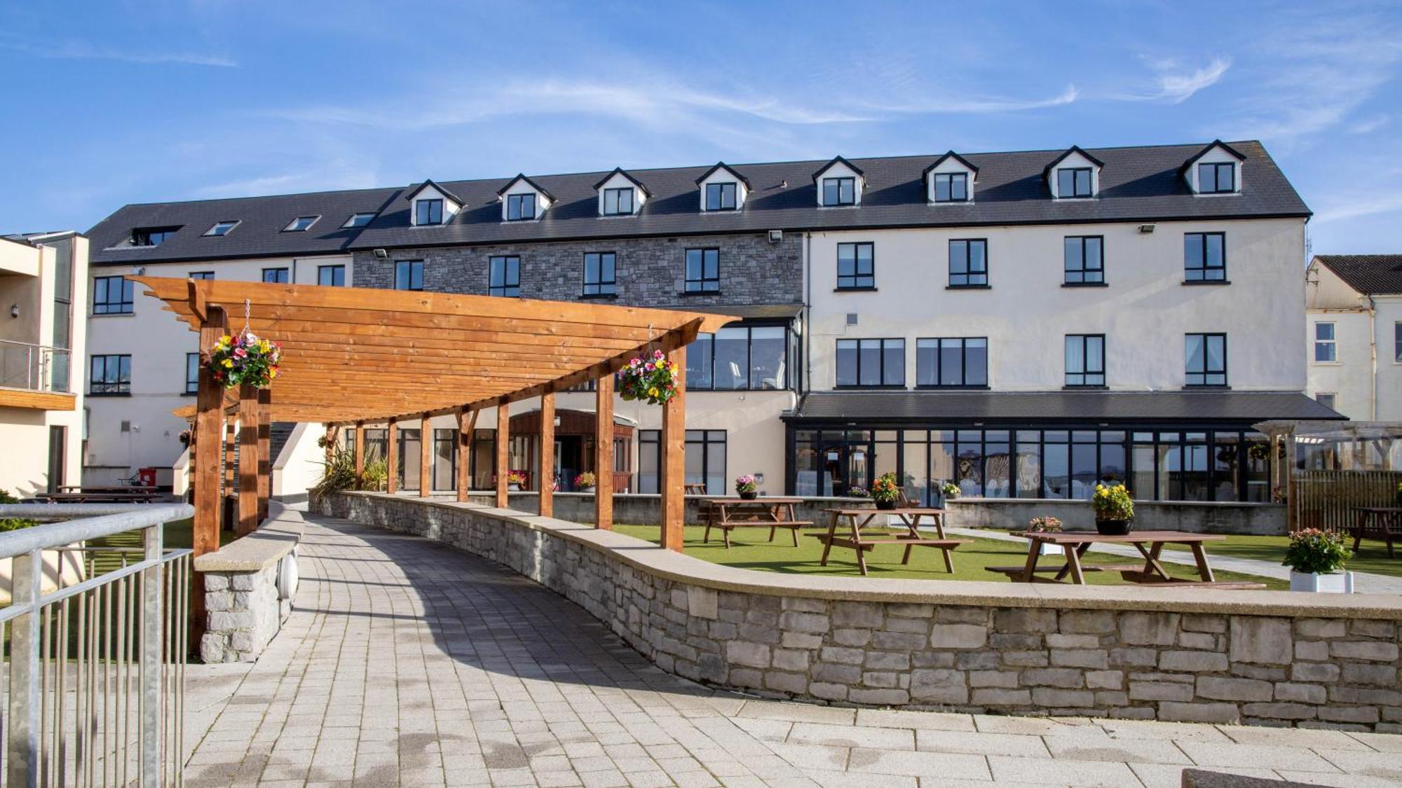 Ocean Sands Hotel Enniscrone Buitenkant foto